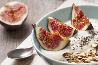 Breakfast with honey and yogurt figs