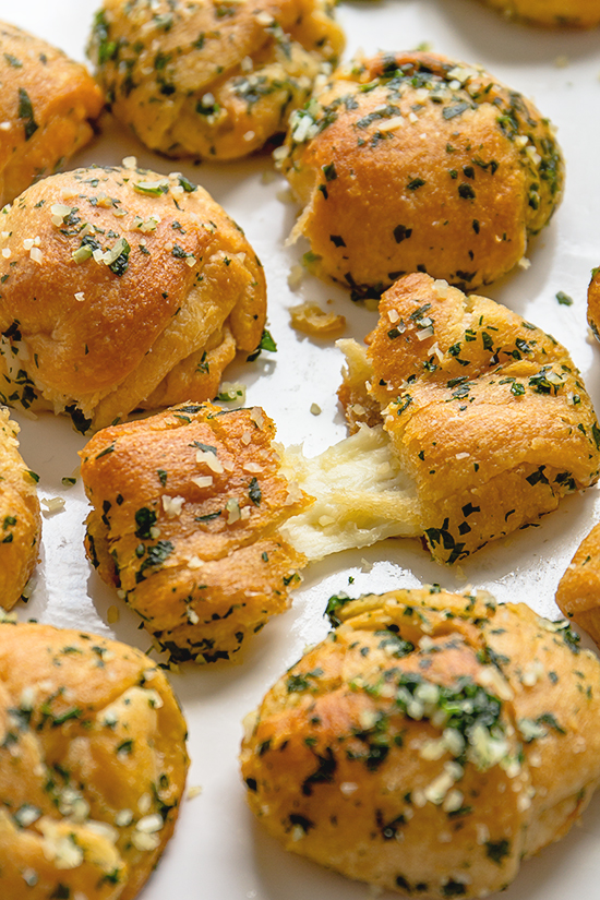 Cheesy Keto Garlic Bread Rolls