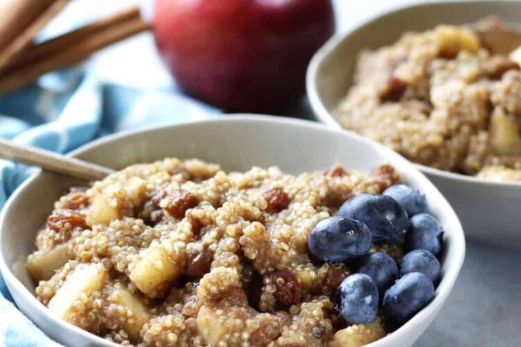 quinoa-bake-with-apples-raisins-and-cinnamon